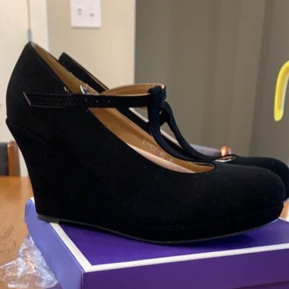 *NWT* Black Faux Suede T-strap Wedges